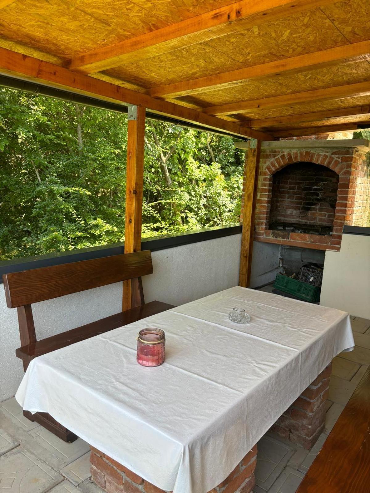 Apartmani Bosnjak ستاريغغاد باكلينتسا الغرفة الصورة