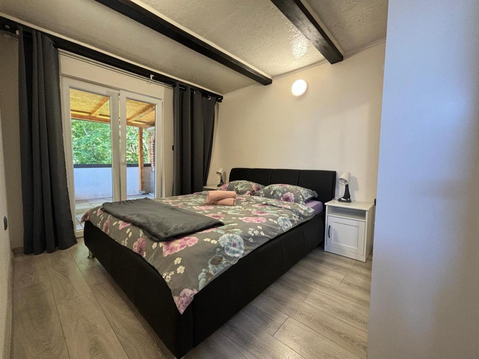 Apartmani Bosnjak ستاريغغاد باكلينتسا المظهر الخارجي الصورة