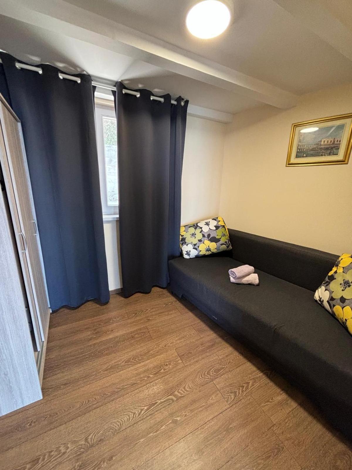 Apartmani Bosnjak ستاريغغاد باكلينتسا الغرفة الصورة