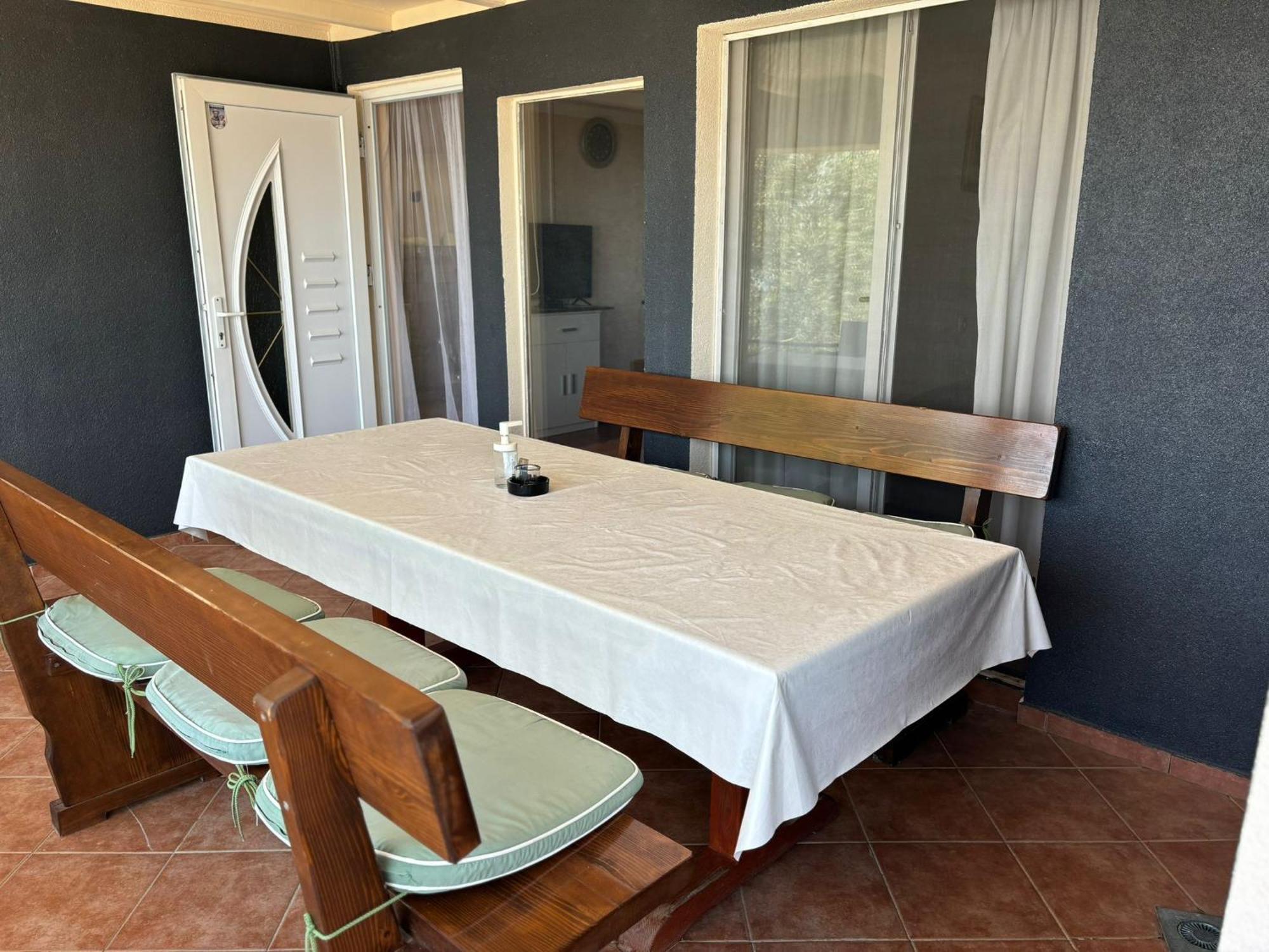 Apartmani Bosnjak ستاريغغاد باكلينتسا الغرفة الصورة